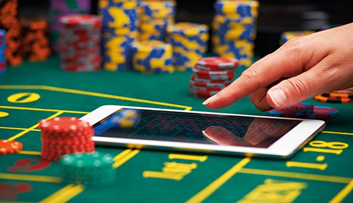 Chinese Central Bank Turns Its Attention to Online Gambling Sector, Plans a Clampdown