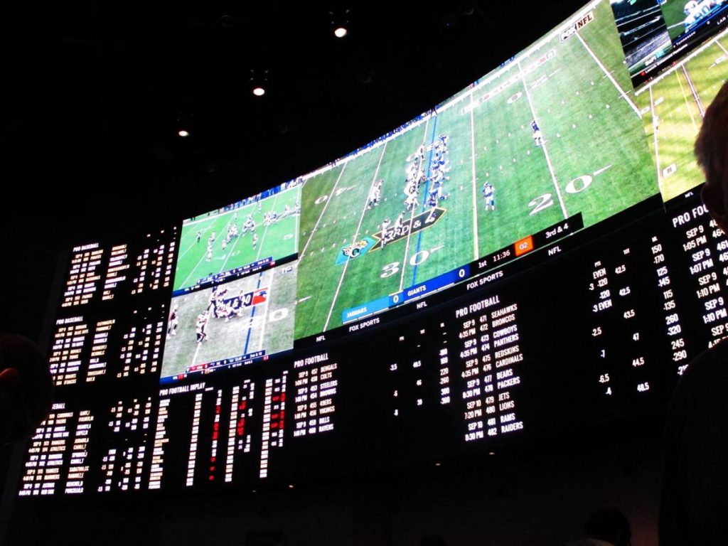 DraftKings Grabs the First Sports Betting Contract In New Hampshire