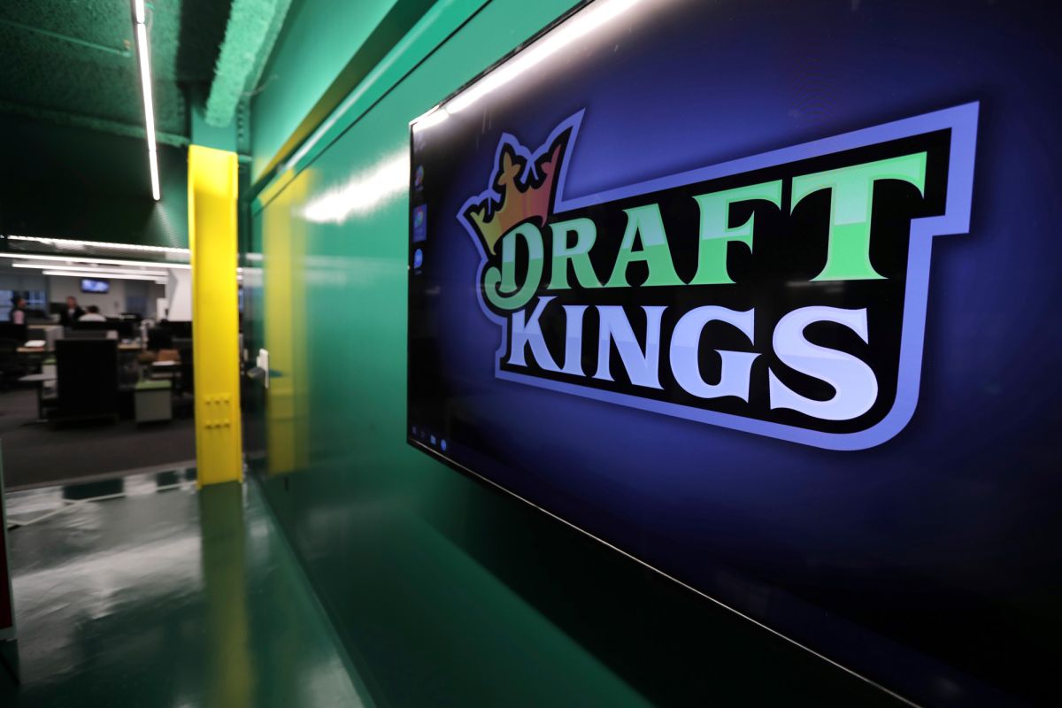 DraftKings Stocks Jump Higher as Illinois Gets Rid of Its In-Person Registration Requirement